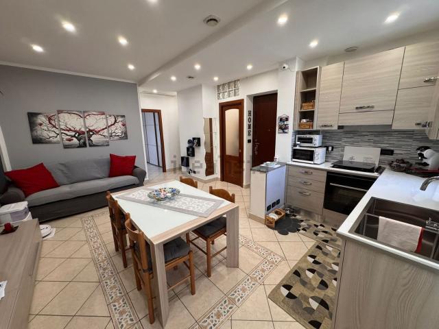 Appartamento in vendita di 66 m² in Via Urbino, 15