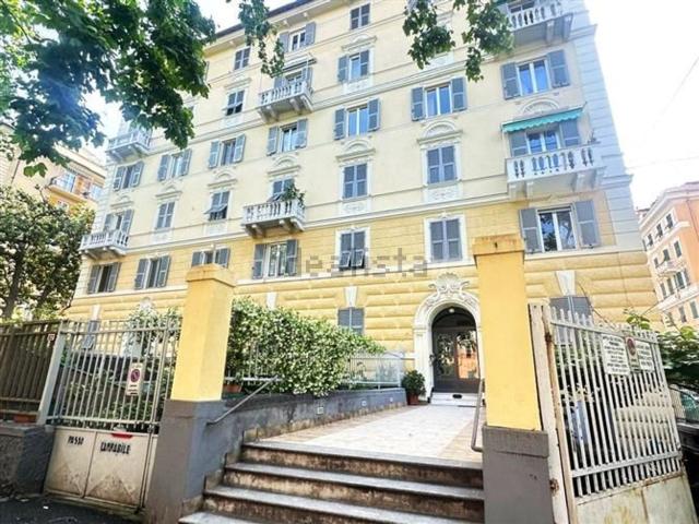 Appartamento in vendita di 66 m² in Via Giuseppe Casaregis