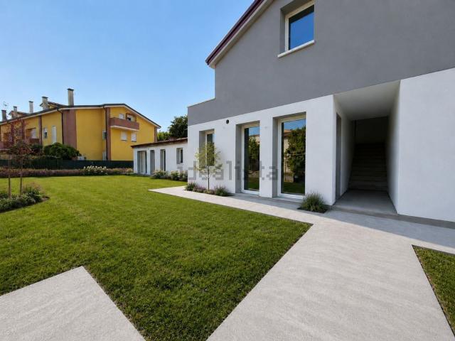 Appartamento in vendita di 66 m² in Via Pedagni, 1