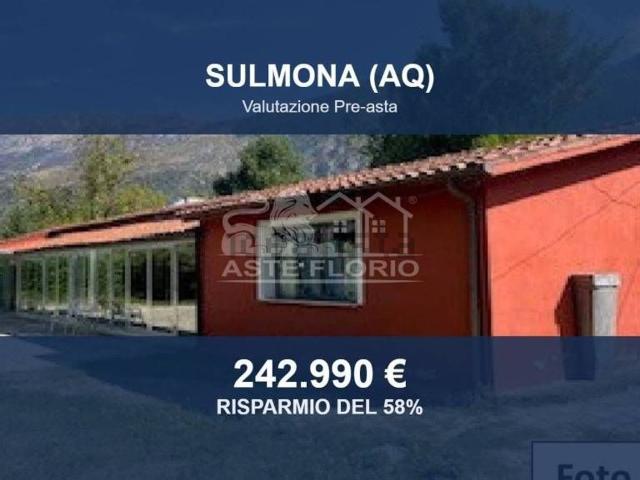 Appartamento in vendita di 677 m² in Via delle Metamorfosi