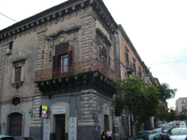 Appartamento in vendita di 685 m² in Via Plebiscito, 9