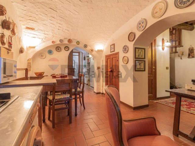 Appartamento in vendita di 68 m² in Borgo di Mezzo, 23
