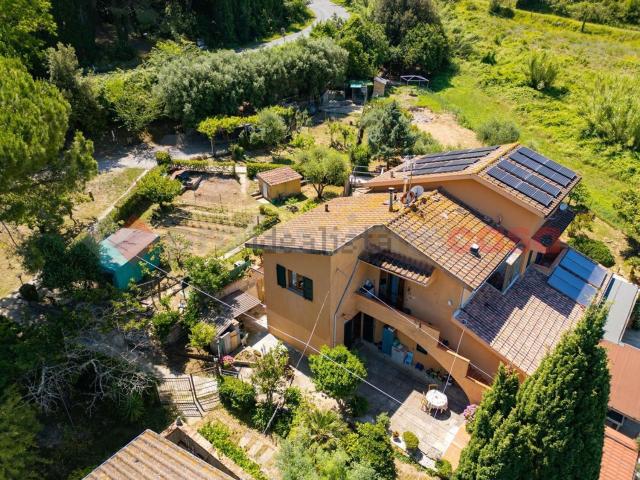 Appartamento in vendita di 68 m² in Strada Provinciale dei Tre Comuni, 100