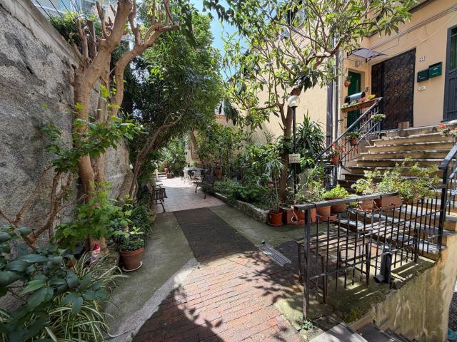 Appartamento in vendita di 68 m² in Salita di Santa Brigida, 17