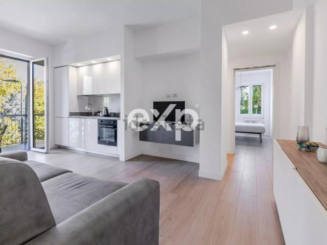 Appartamento in vendita di 68 m² in Via Alfonso Capecelatro, 55