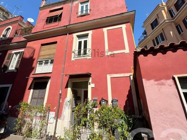 Appartamento in vendita di 68 m² in Via dei Prati della Farnesina