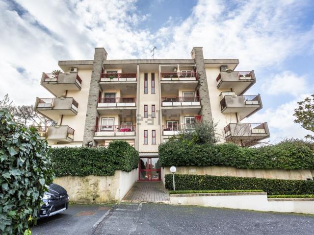 Appartamento in vendita di 68 m² in Via di Casalotti, 318