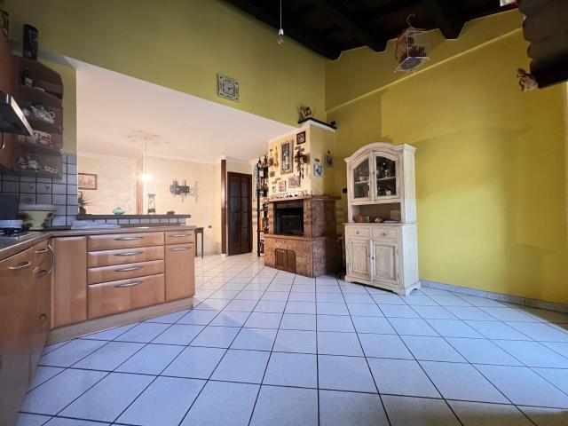 Appartamento in vendita di 68 m² in Via Ettore Ronconi, 33