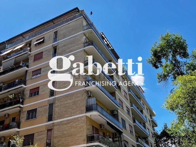 Appartamento in vendita di 68 m² in Via Sant&apos Angelo dei Lombardi, 19