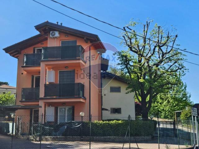 Appartamento in vendita di 69 m² in Via Carnia, 128