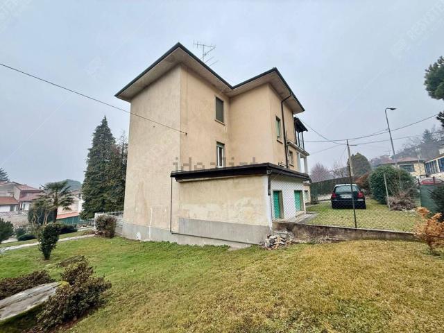 Appartamento in vendita di 69 m² in Via Colombeè, 42