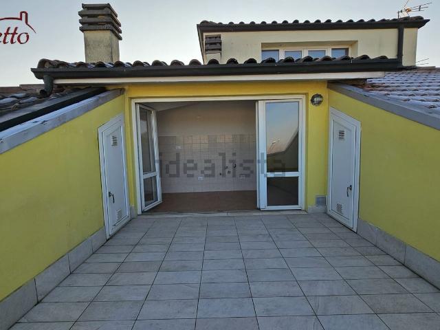 Appartamento in vendita di 69 m² in Via del Commercio, 12
