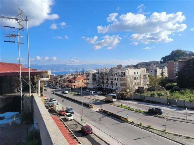 Appartamento in vendita di 69 m² in Via Seminario Estivo Giostra