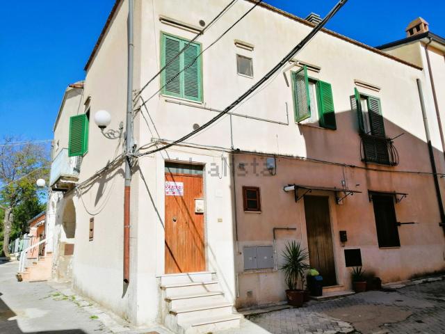 Appartamento in vendita di 73 m² in Largo Indipendenza, 30