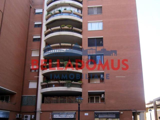 Appartamento in vendita di 73 m² in Piazza San Benedetto da Norcia, 42