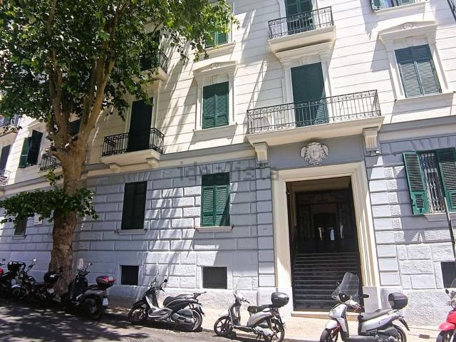 Appartamento in vendita di 73 m² in Via Aniello Falcone