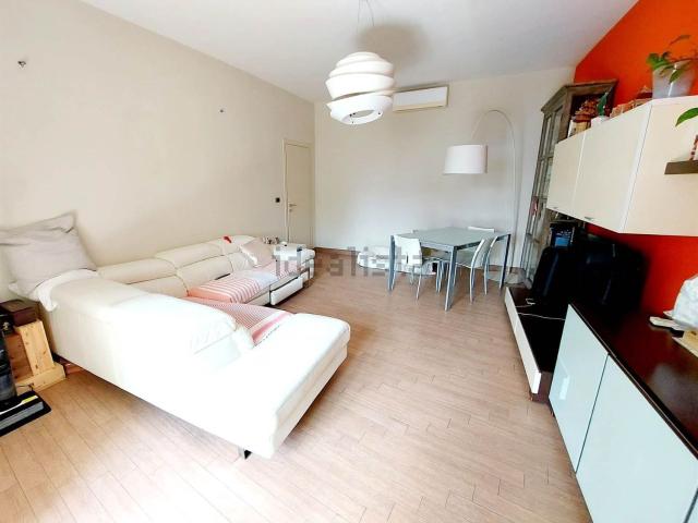 Appartamento in vendita di 73 m² in Via Benedetto Cairoli