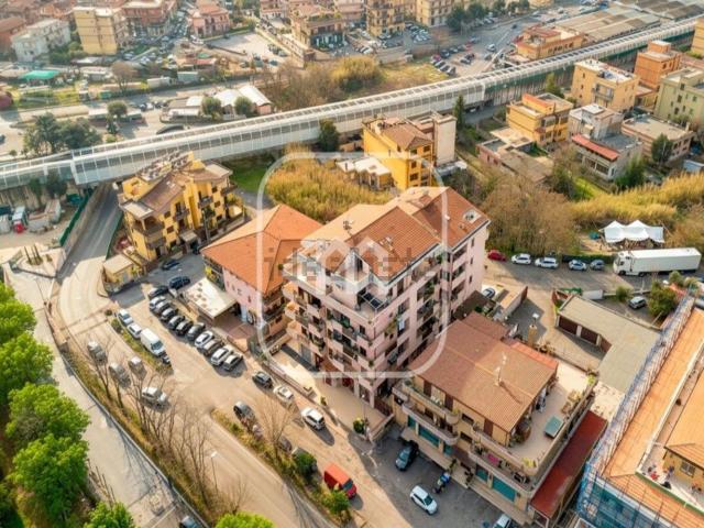 Appartamento in vendita di 73 m² in Via Borghesiana, 400