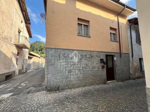 Appartamento in vendita di 73 m² in Via Carle Costanzo, 8