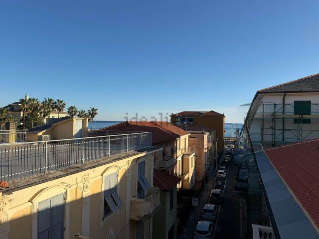 Appartamento in vendita di 73 m² in Via dei Sivori, 23