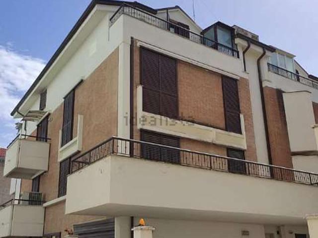 Appartamento in vendita di 73 m² in Via Elpidiense, 14