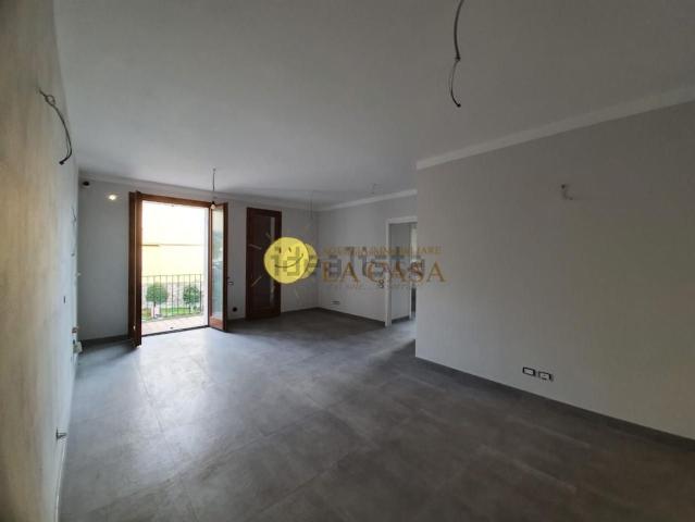 Appartamento in vendita di 73 m² in Via San Francesco D&apos Assisi, 39