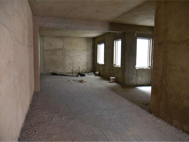 Appartamento in vendita di 700 m² in Via dei Bancari