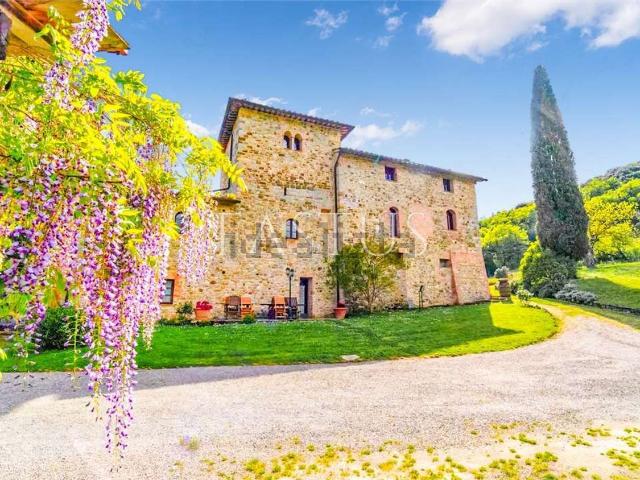 Appartamento in vendita di 700 m² in Via delle Crete Senesi, 22