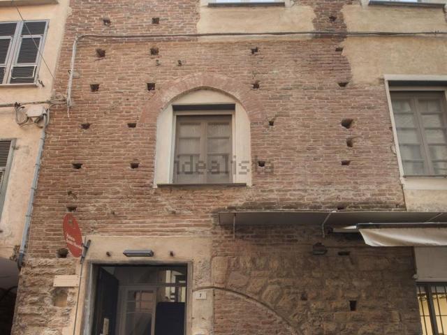 Appartamento in vendita di 700 m² in Via delle Medaglie d&apos Oro