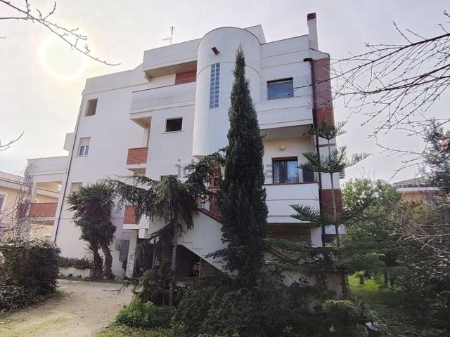 Appartamento in vendita di 700 m² in Via Timavo