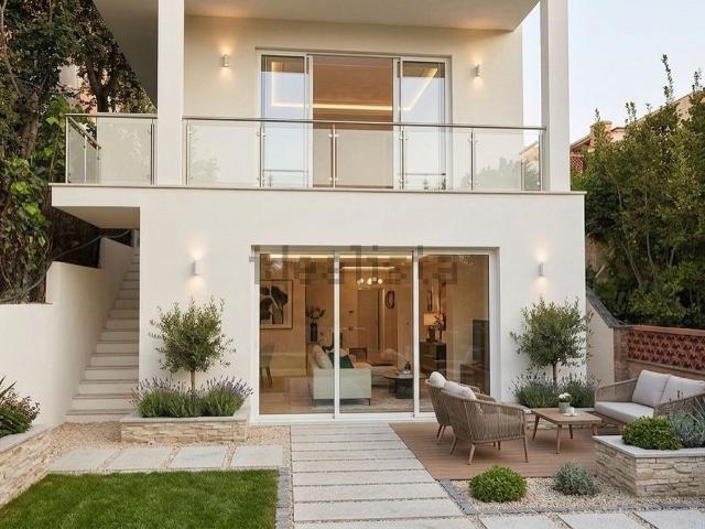 Appartamento in vendita di 70 m² in Lungomare Cristoforo Colombo, 1