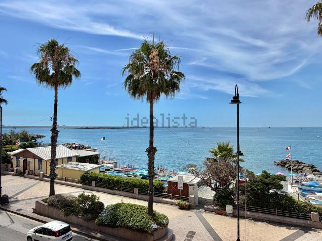 Appartamento in vendita di 70 m² in Lungomare di Pegli