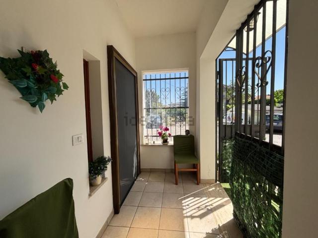 Appartamento in vendita di 70 m² in Largo Giacomo Leopardi, 10
