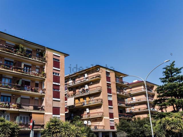 Appartamento in vendita di 70 m² in Piazza Aruleno Celio Sabino, 83