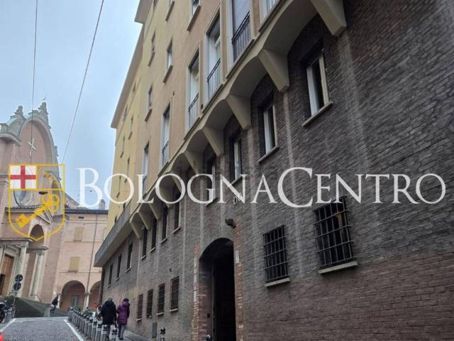 Appartamento in vendita di 70 m² in Piazza San Giovanni in Monte