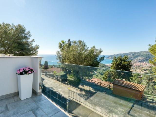 Appartamento in vendita di 70 m² in Strada Colla Micheri, 14