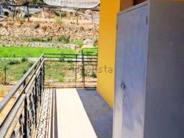 Appartamento in vendita di 70 m² in Strada Statale 1, 21