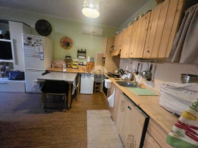 Appartamento in vendita di 70 m² in Via 12 Aprile, 64