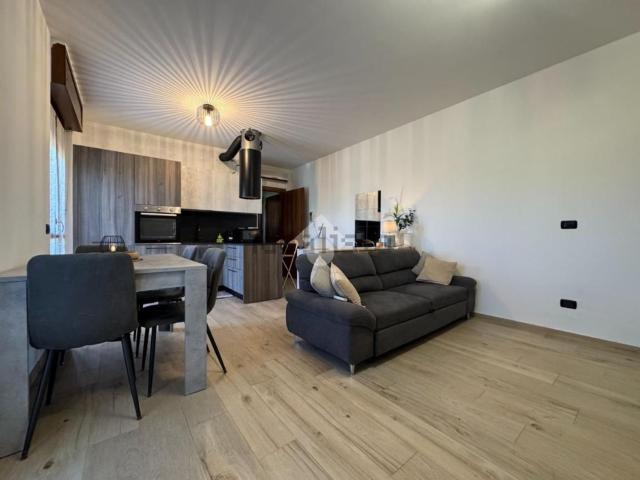 Appartamento in vendita di 70 m² in Via Trecate, 7