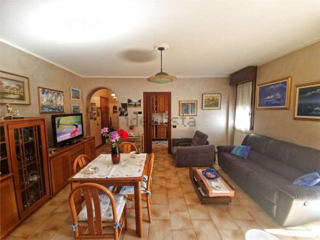 Appartamento in vendita di 70 m² in Via Ugo Foscolo