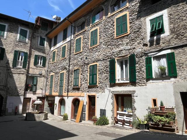 Appartamento in vendita di 70 m² in Via Veziano Emilio, 7