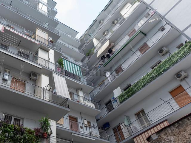 Appartamento in vendita di 70 m² in Via Abate Minichini, 37