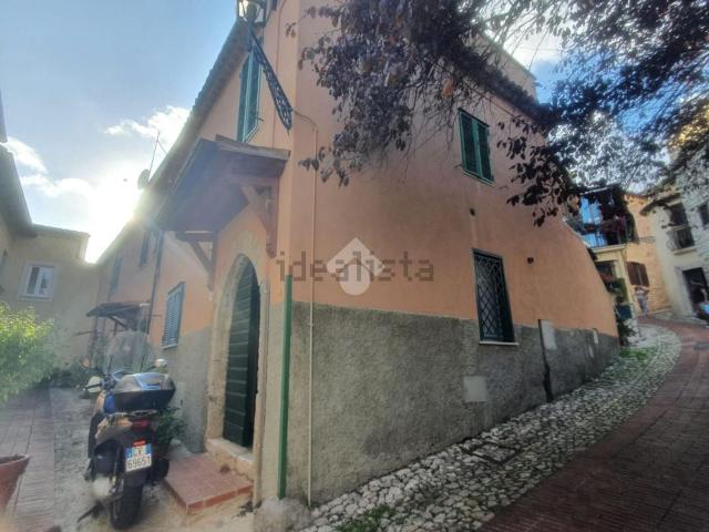 Appartamento in vendita di 70 m² in Via Aonio Paleario, 37