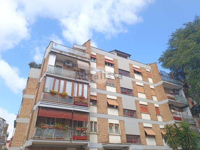 Appartamento in vendita di 70 m² in Via Antonio Fogazzaro, 107