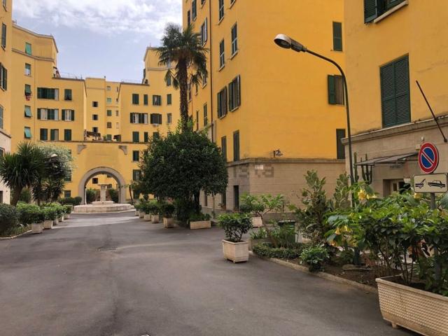 Appartamento in vendita di 70 m² in Via Astura
