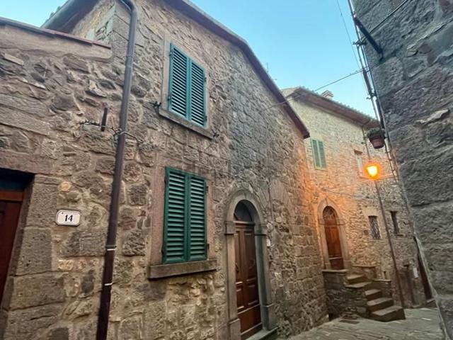 Appartamento in vendita di 70 m² in Via apparitella 12, 12