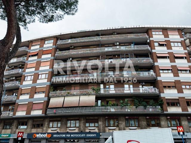 Appartamento in vendita di 70 m² in Via Appia Nuova