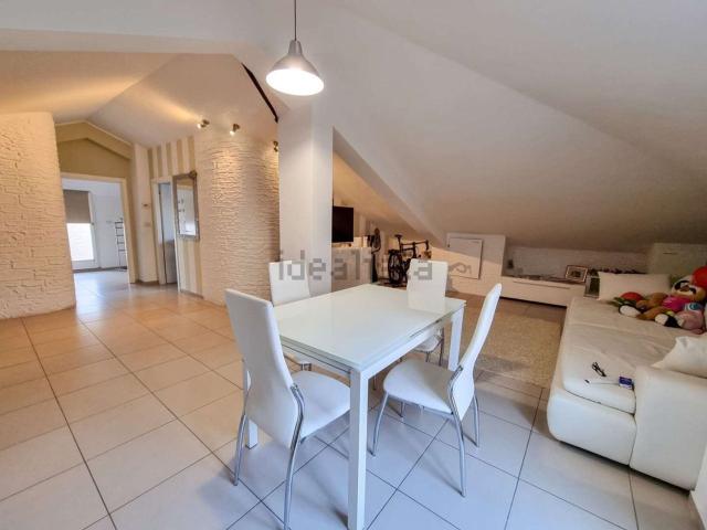 Appartamento in vendita di 70 m² in Via Circonvallazione, 9