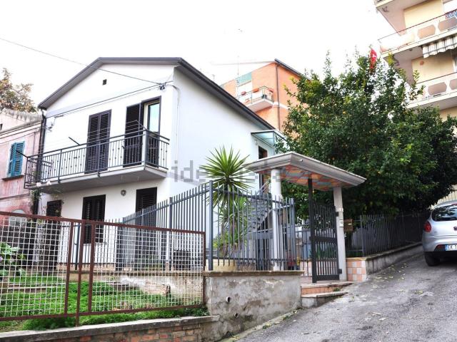 Appartamento in vendita di 70 m² in Via Cuneo, 13
