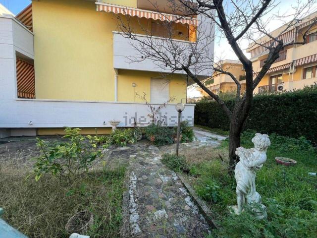 Appartamento in vendita di 70 m² in Via degli Ontani, 33